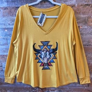 NWT Handcrafted Boho Western Aztec Bull Screen Print V Neck Tee